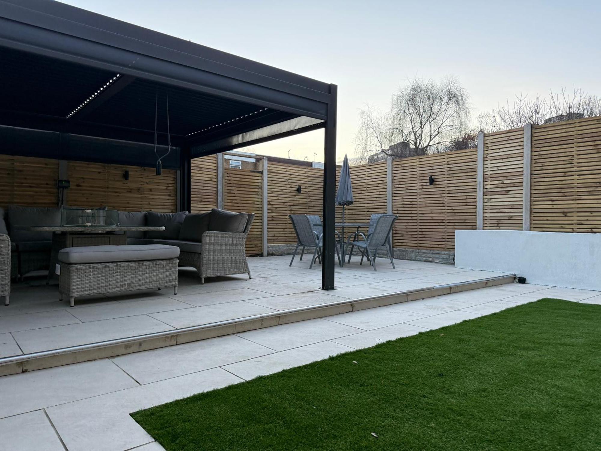 5 Bed Town House Within City Centre And Sleeps Up To 11 With Sky And Netflix Birmingham Bagian luar foto